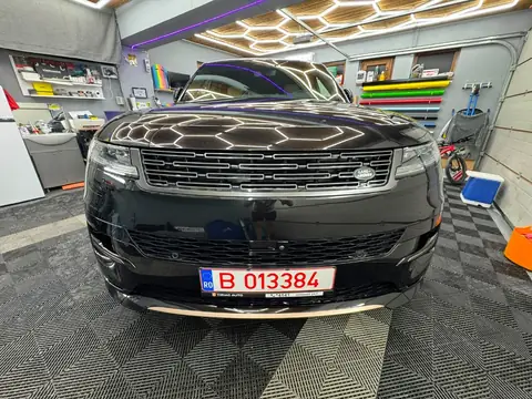 Folie de protecție vopsea PPF, detaliu de luciu pe panou, lucrare reală Criss Wrap, Ilfov.