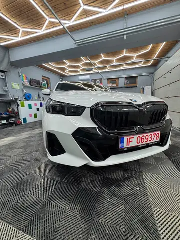 Paint Protection Film pe caroserie premium, suprafață fără defecte vizibile, Criss Wrap lângă București — cadru 50.