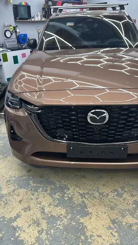 Folie PPF auto gloss, finisaj gloss după protecție vopsea, luciu de oglindă — lucrare 76 Criss Wrap.