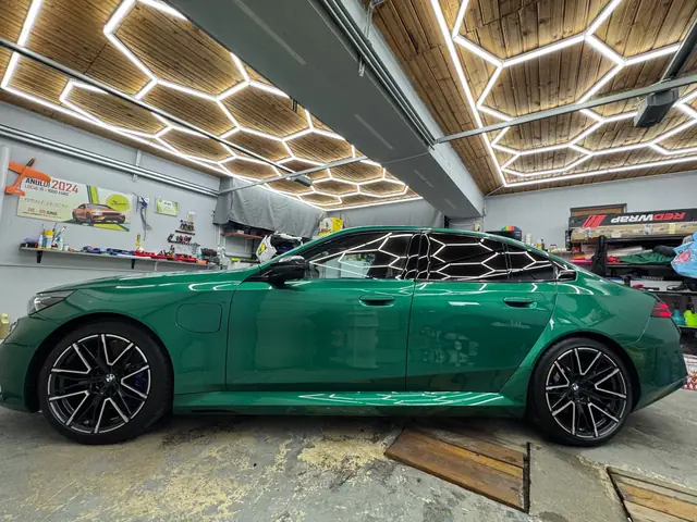 Colantare auto — lucrare Criss Wrap Bragadiru